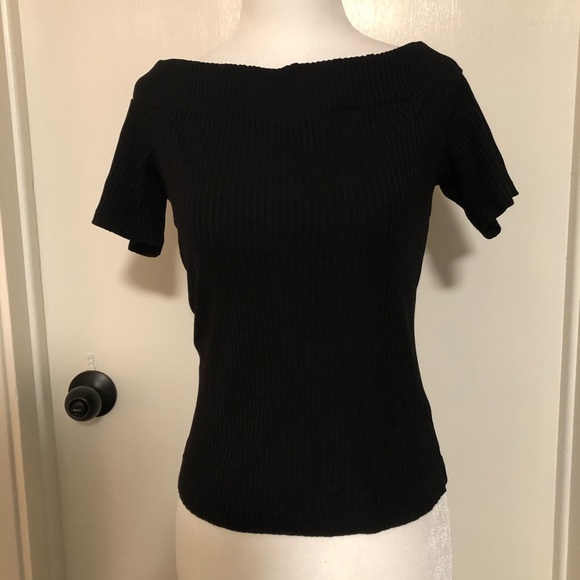 Aritzia Wilfred Tournesol Off the Shoulder Black Shirt - Picture 4 of 6